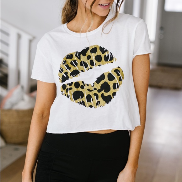 Leopard Lips Graphic Tee - Picture 8 of 8